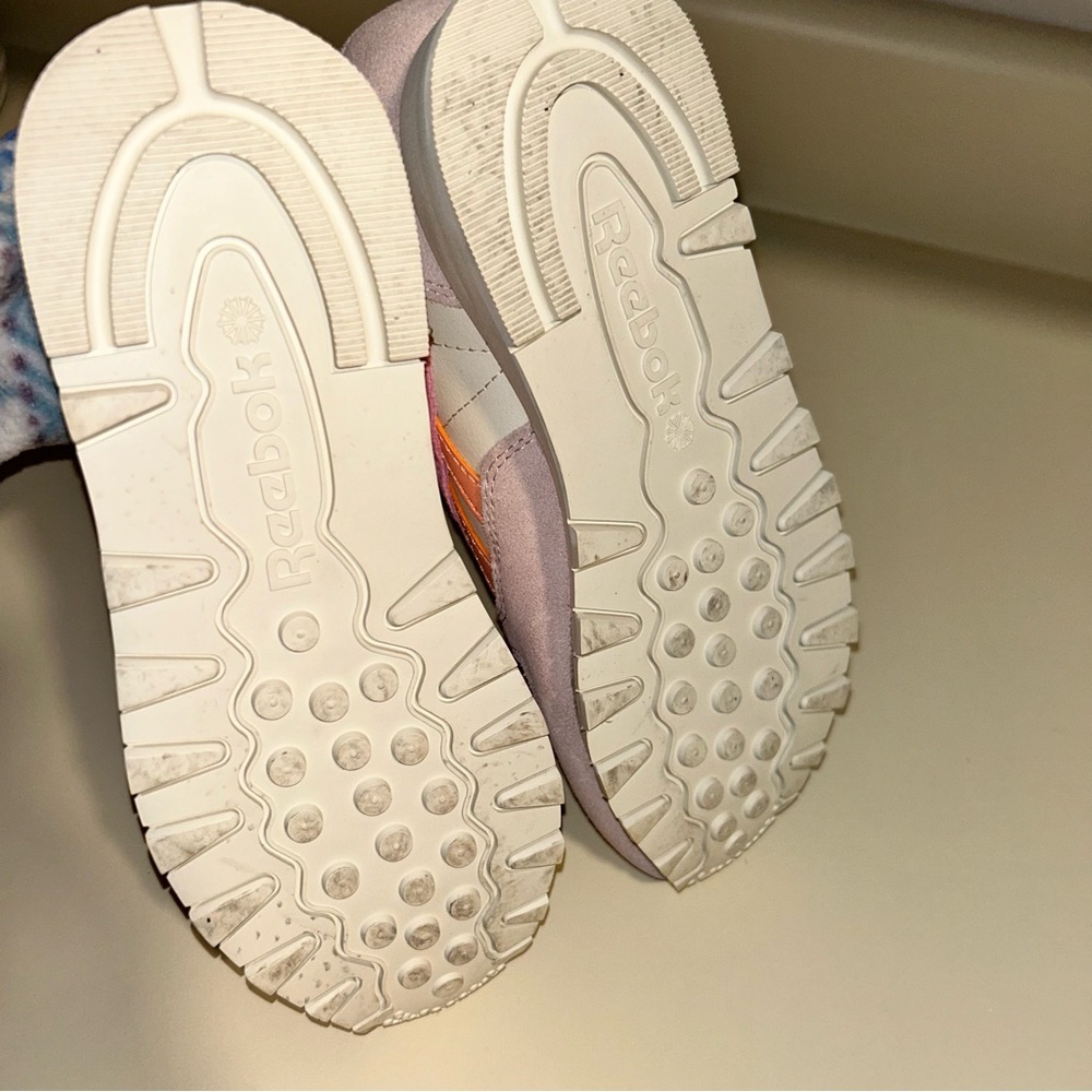 Reebok NWOT Shoes - Picture 10 of 12